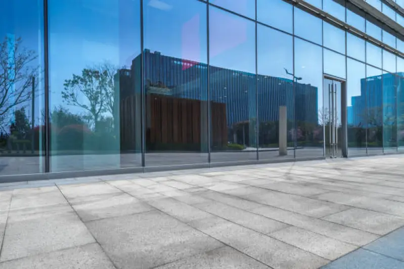 fachada pele de vidro laminado